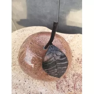 Dekoratyvinis granito obuolys, 28x34cm (Vilniuje, Bukiškis) - 060