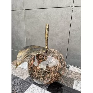 Dekoratyvinis granito obuolys, 33x36cm (Vilniuje, Bukiškis) - 077