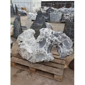 Monolitas Black and White Nr.2, 407kg, vnt., (Vilniuje, Molėtų pl.)
