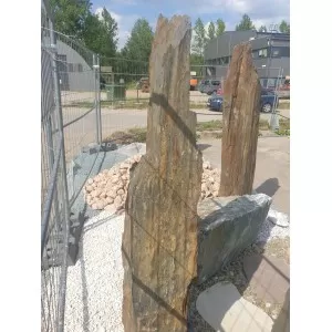 Monolitas Skalūno Black grublėtas (Vilniuje, Bukiškis), vnt