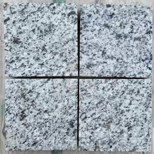 Light Grey granito trinkelės degintos 10x10x2, m2