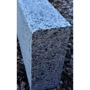 Zebra granito borteliai 80-120x8x20cm, paletė (1000kg)